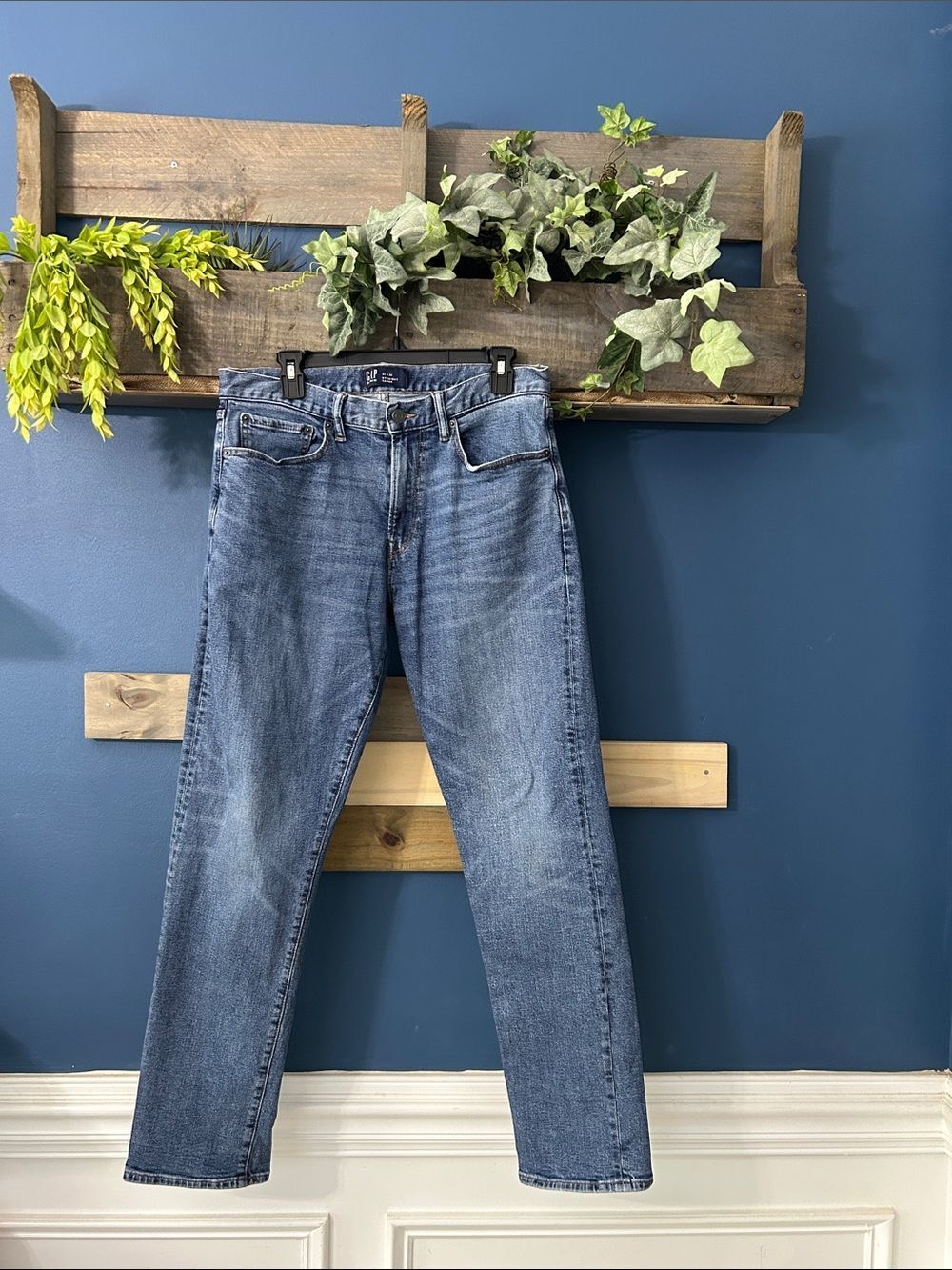 Men’s GAP Denim Straight Taper 32 Jeans EUC